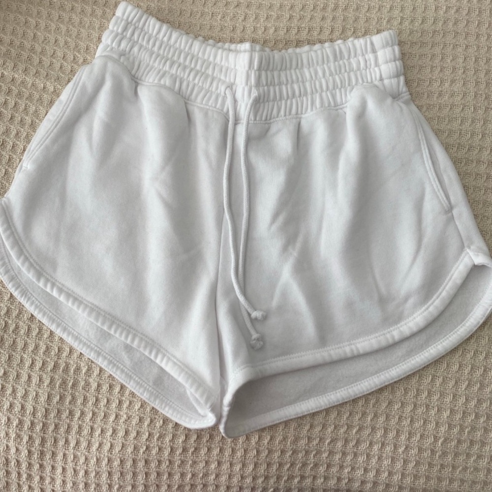 Abercrombie and fitch dolphin hem fleece shorts size small